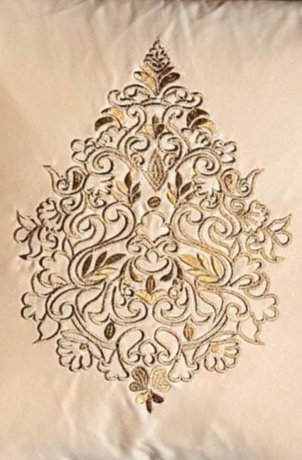 Elégante - Premium Cushion (Golden)