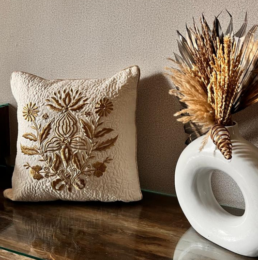 Elégante - Premium Cushion (Beige Clover)
